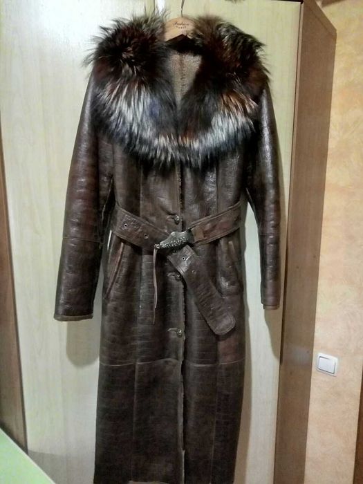 Продам женскую дубленку!