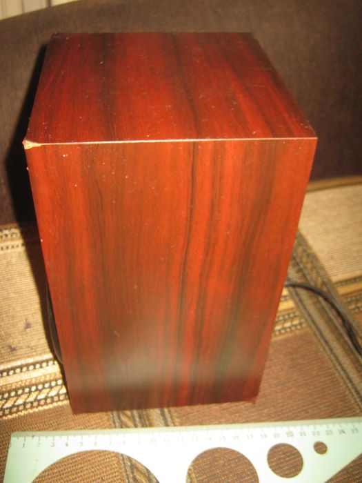 Музыкальная колонка K&W.Рабочая