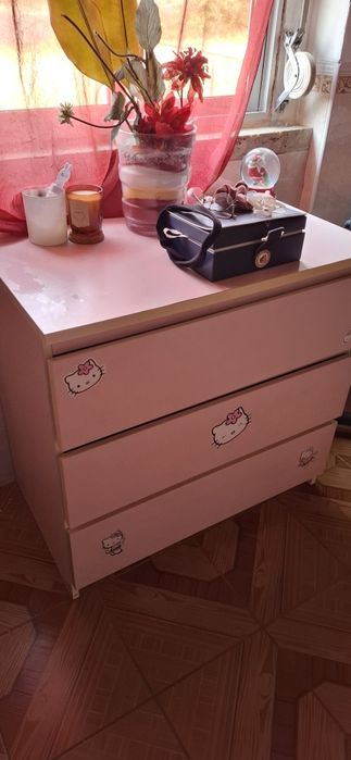 Cómoda Rosa Hello Kitty