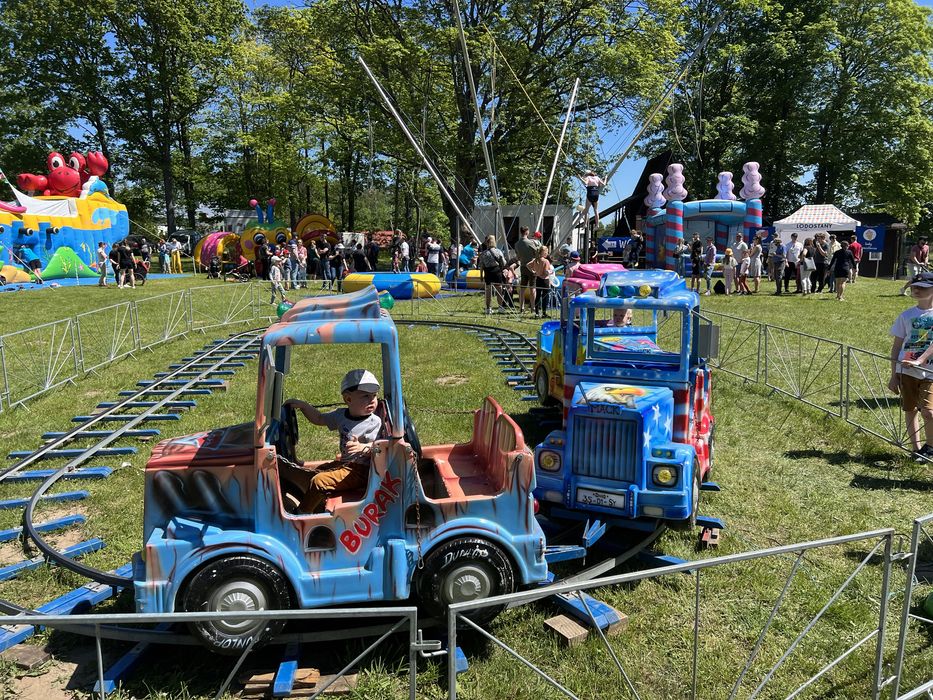Kolejka elektryczna,Karuzela,Dmuchańce.Atrakcyjne ceny!!!
