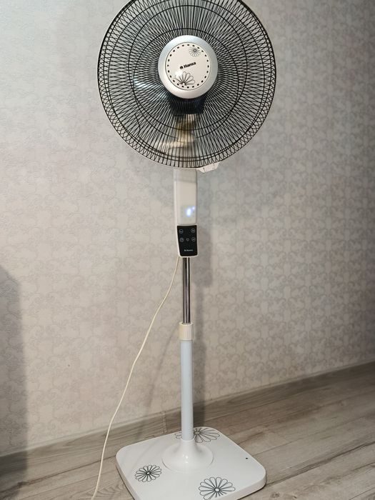 Напольный вентилятор Hansa.б/у
