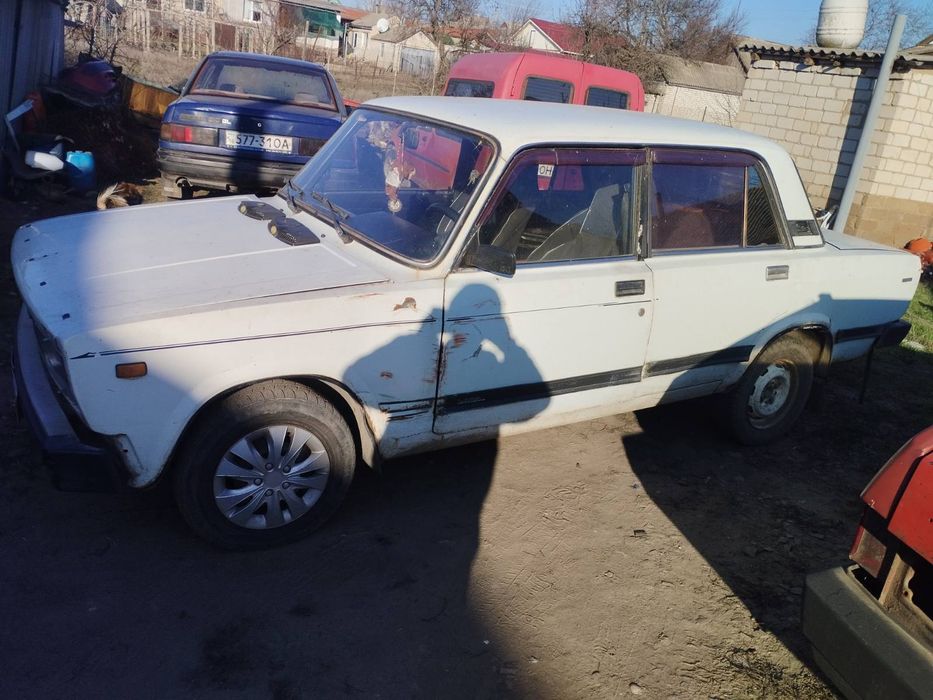 Продам ваз-2105 .