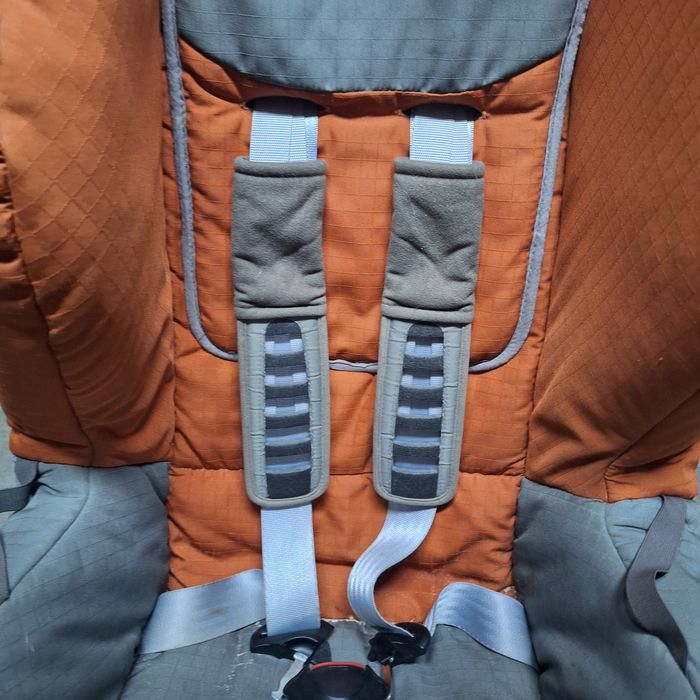 Cadeira Bebé original Renault para auto