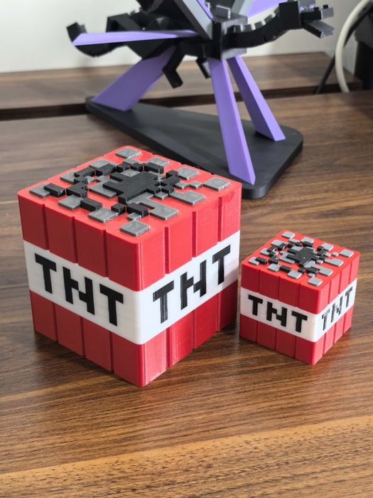 Minecraft TNT блок дуже великий