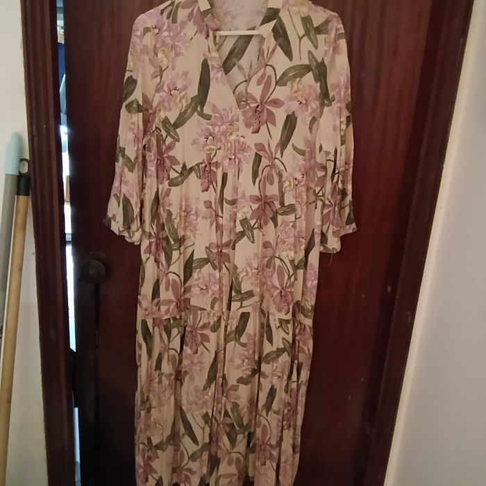 Vestido estampado com mangas à 3 quartas comprido