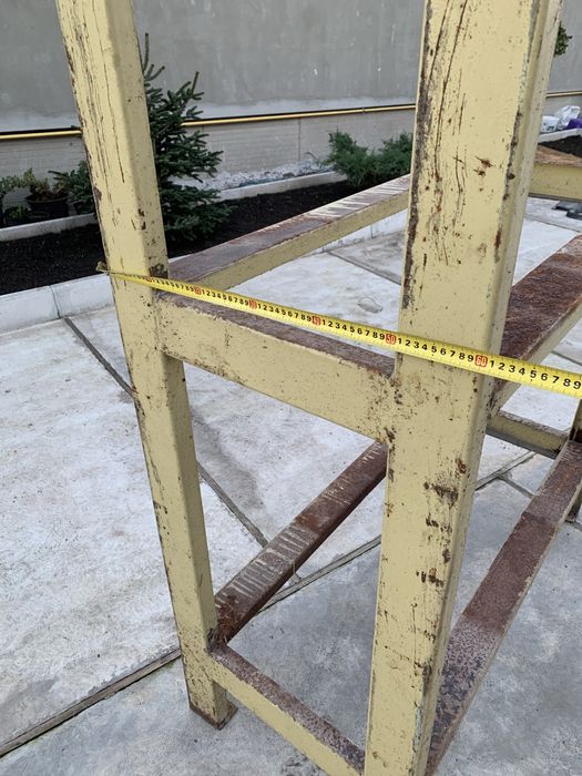 стілаж металевий  133* 60