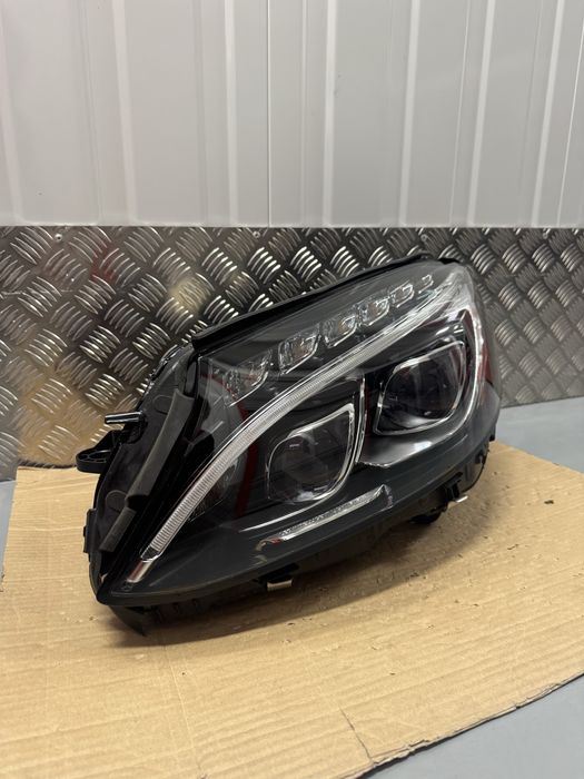 Lewa Lampa Mercedes W205 Led Intelligent light system ILS USA