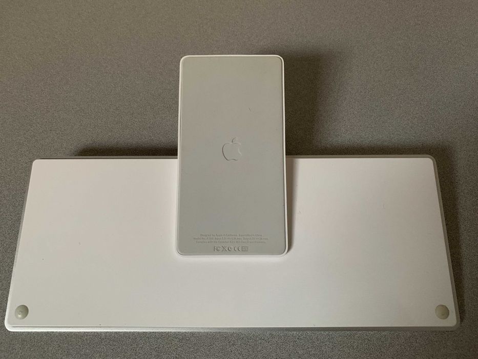 Apple iPad Keyboard Dock - A1359