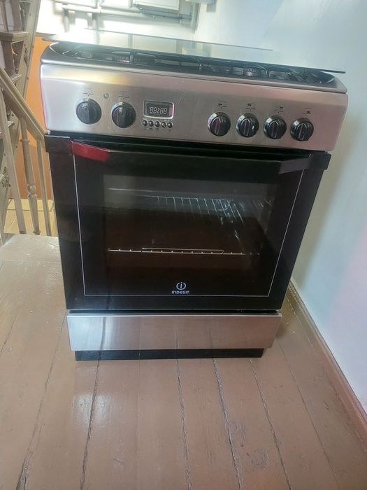 Kuchenka Indesit I6GMH6AG