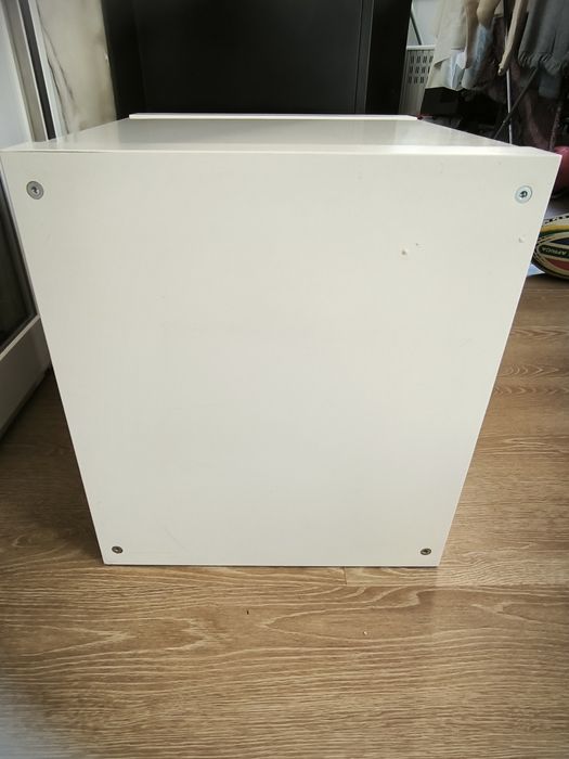 Cubo IKEA com cesto de vime