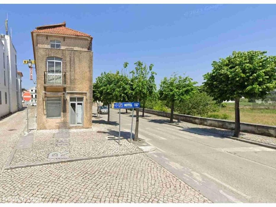 Building with Commercial Space and Residential Units