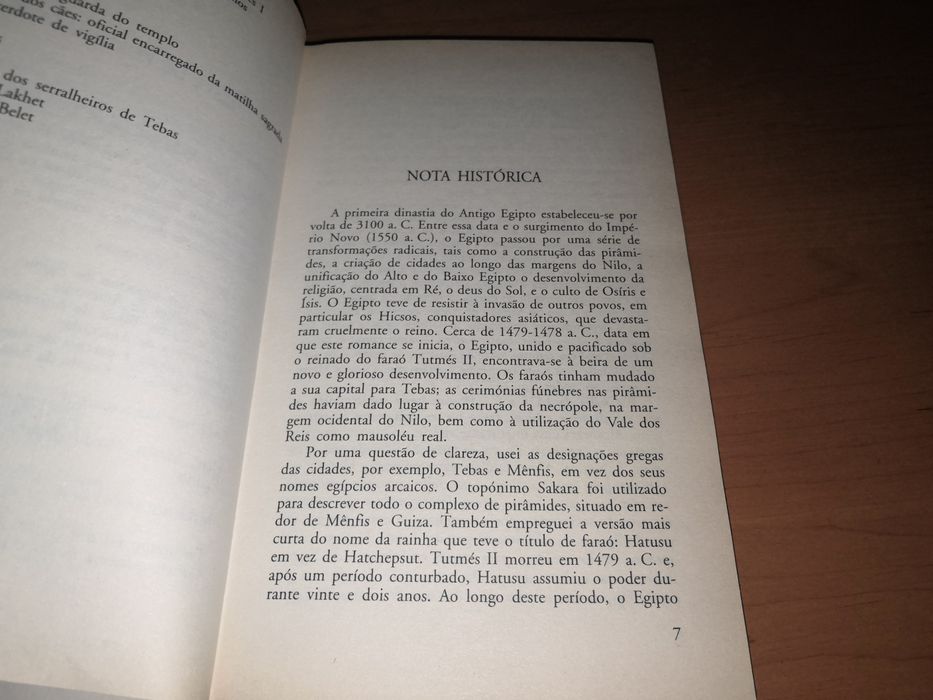 O roubo do colar de Anúbis