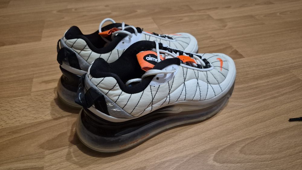 Кроссовки  Nike Air Max MX-720-818 (Белые с черным и оранжевым)