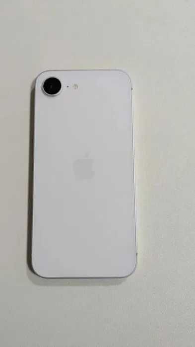 Apple iPhone 16e 128GB Branco