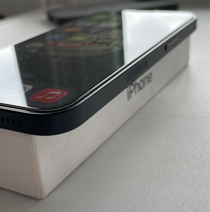iPhone 13 128GB Black Neverlock