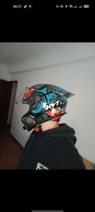 Capacete KYT TT-REVO