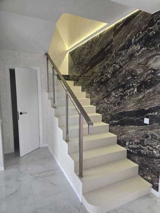 Новый 2-х этажный дом с ремонтом, гаражом и подвалом в Фонтанке 1!