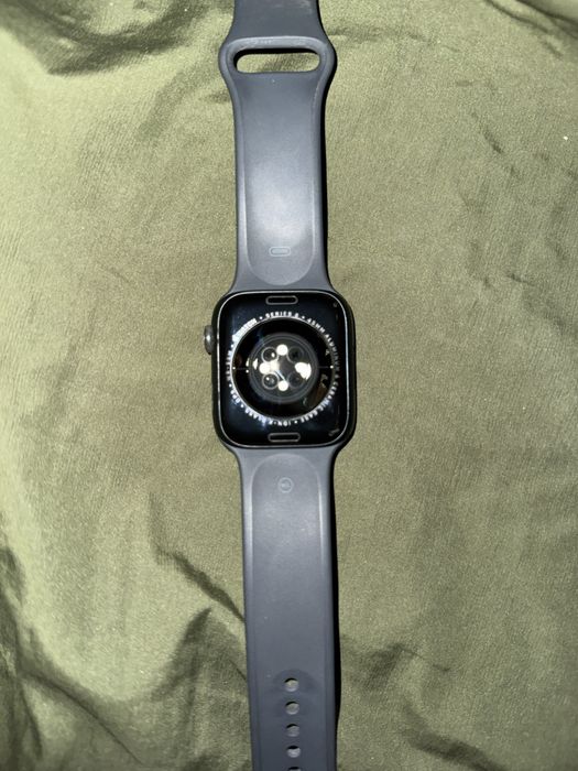 Apple Watch Series 8 (GPS) 45мм Алюминий