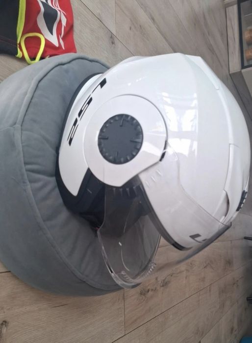Kask na motor LS2