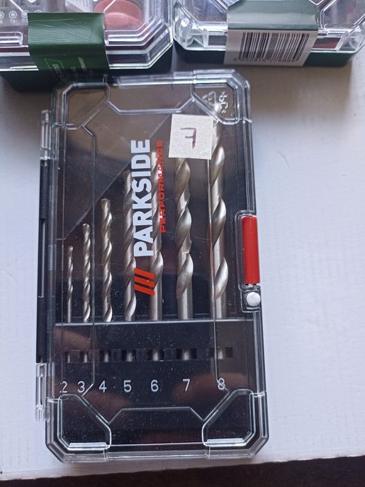Roquetes e chaves de precisão Parkside e Bosch