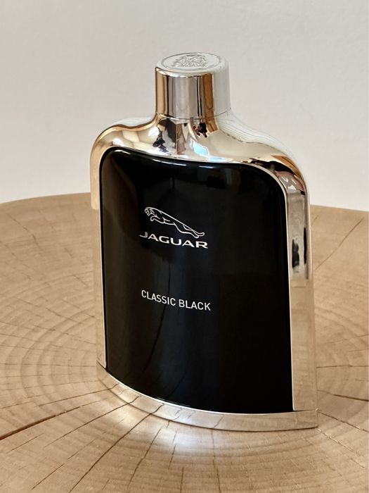 Jaguar Classic Black