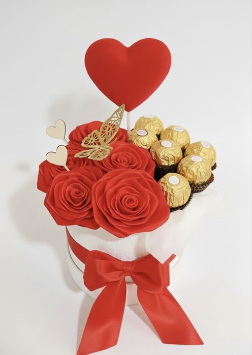 Caixa premium com rosas em cetim e chocolates
