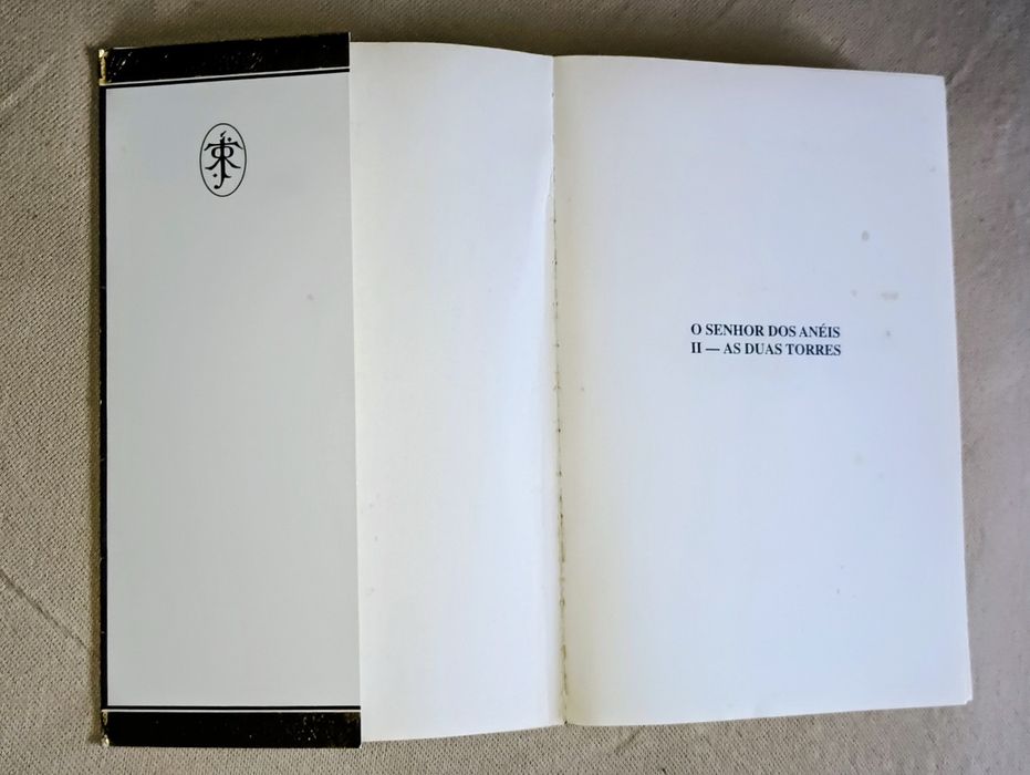 As Duas Torres e A Irmandade do Anel, de Tolkien. Ver descrição