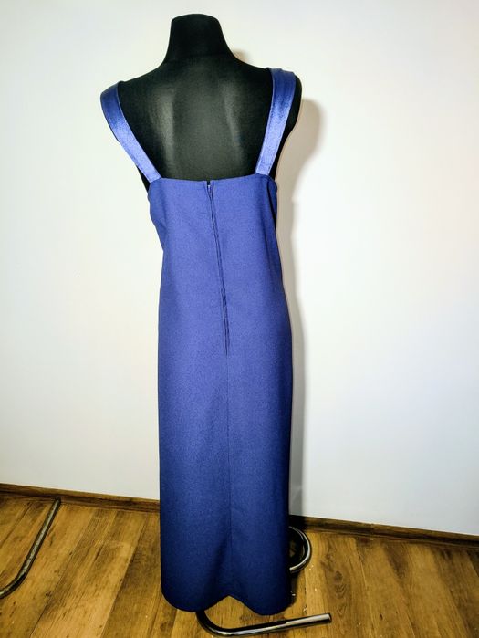 Długa prosta elegancka szykowna suknia maxi r. 52