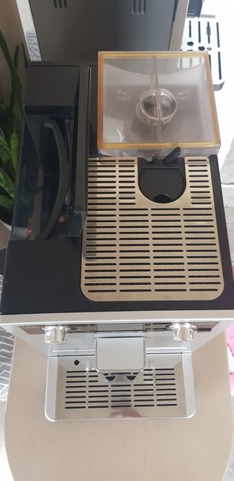 Кавомашина Melitta Caffeo.