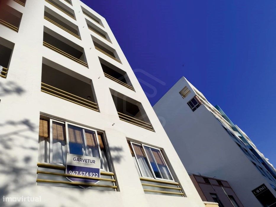 Apartamento T2 no Centro de Quarteira, Algarve
