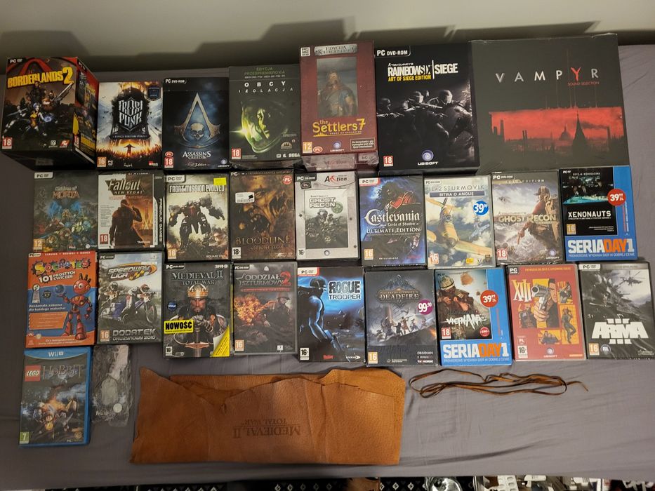 Gry PC W Folii Edycje Pre-Ordery Gadżety na 2 Zdjęciach