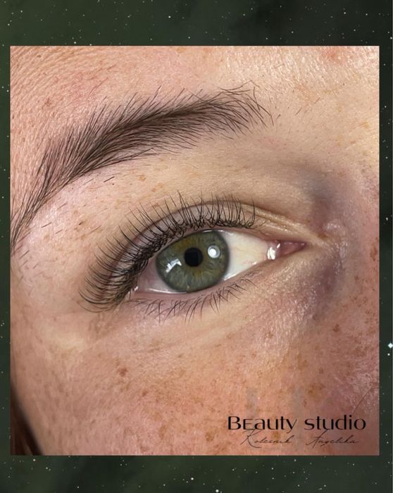 Нарощування вій / Ламінування вій