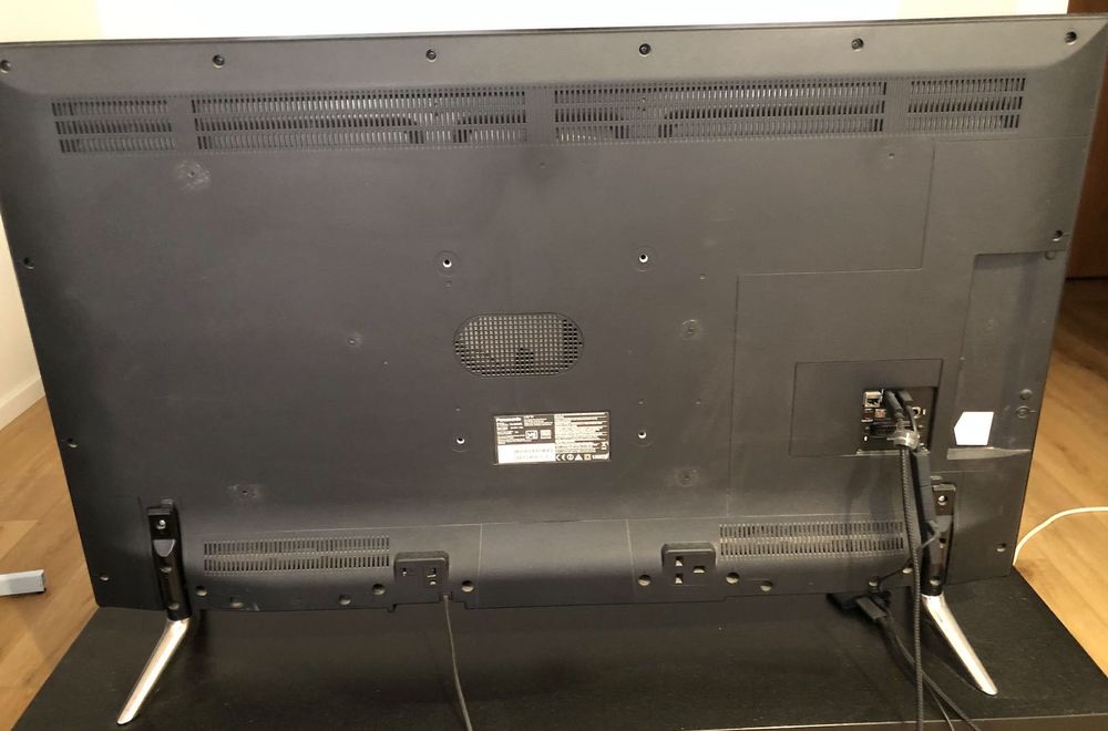 585zł Używany 48 CALI TV Panasonic LED Netflix + Kabel HDMI + Uchwyt