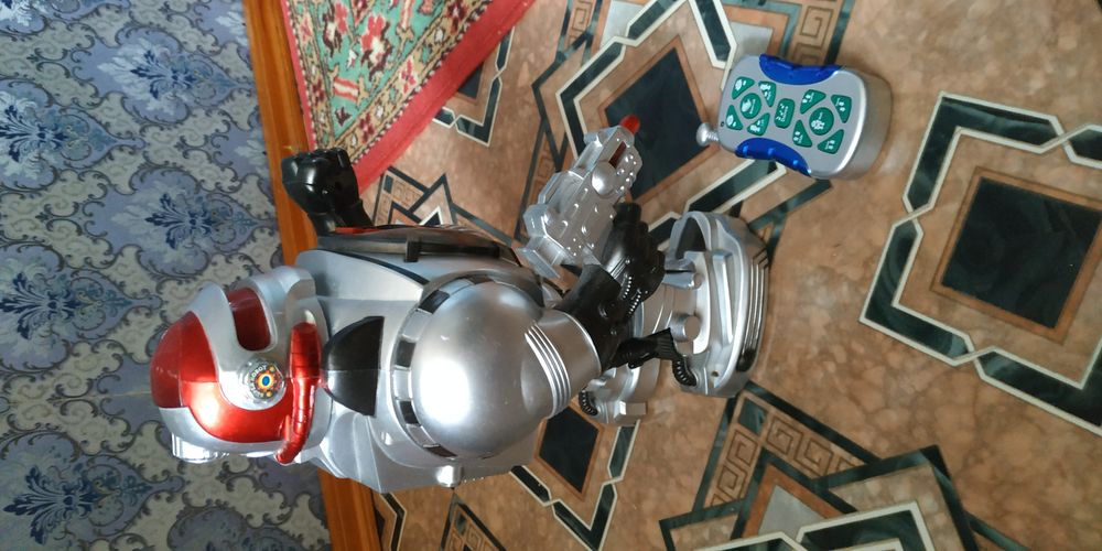 Робот в ассортименте