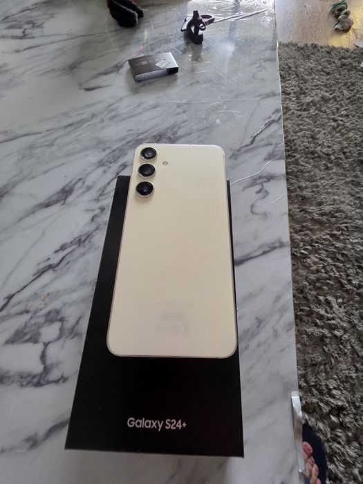 Samsung Galaxy S24+ plus