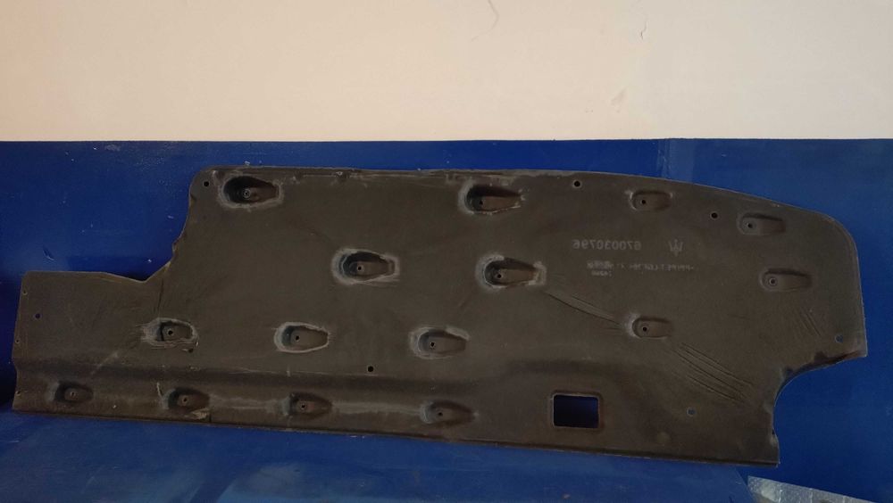Osłona podwozia Prawa Maserati Ghibli Lift