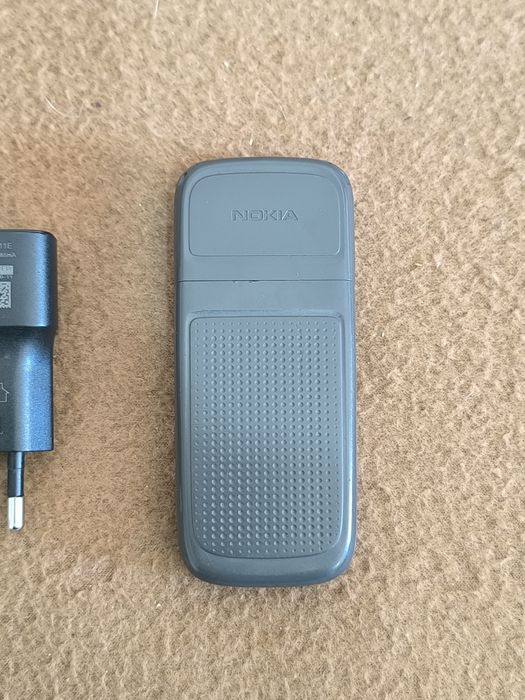 Telemóvel Nokia 1208