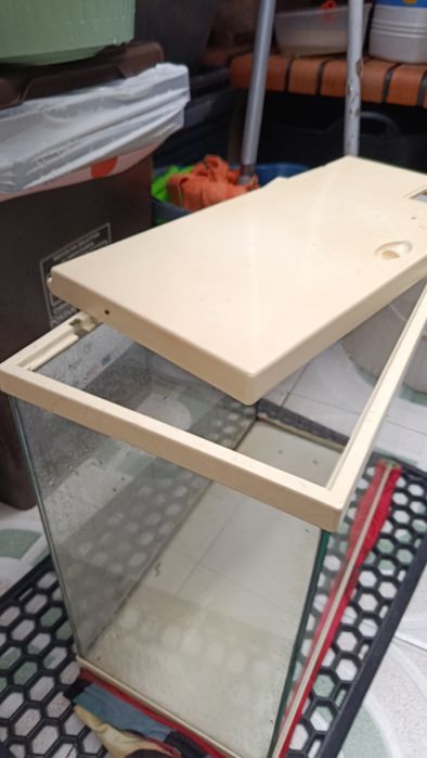 Aquário aguatlantis usado para peixes