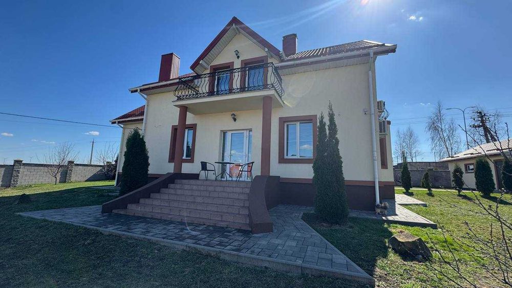 Продаж 2 поверхового будинку з гаражем і ділянкою 16сот (Біла Криниця)