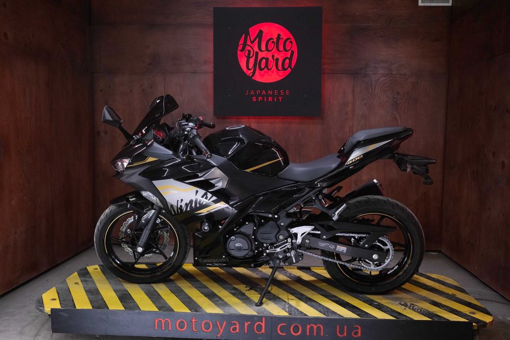 Kawasaki Ninja 400 із Японії