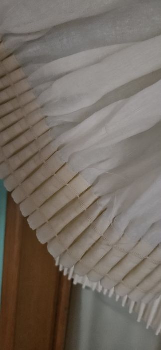 2 cortinados em linho já franzidos em excelente estado 2.10×1.15 cm