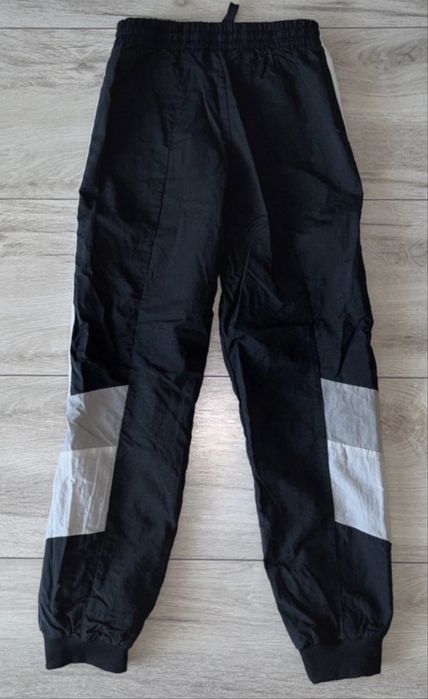 Adidas spodnie dresowe dresy chłopięce 146-152cm