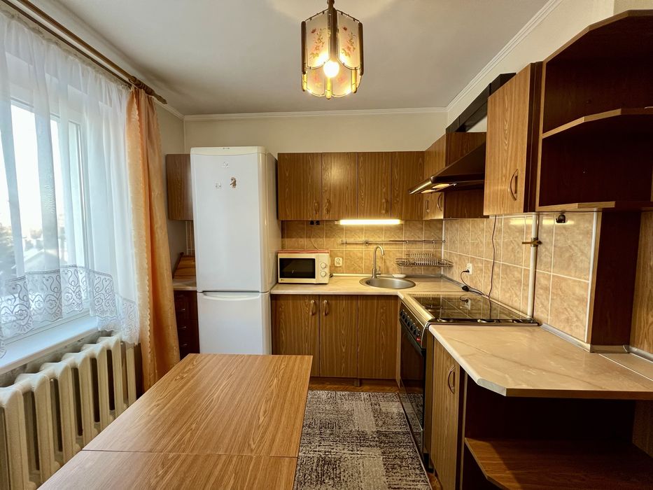 Гарна зручна квартира з ремонтом, вулиця Мазепи