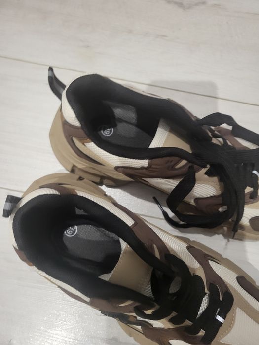 Buty sneakersy sportowe 39