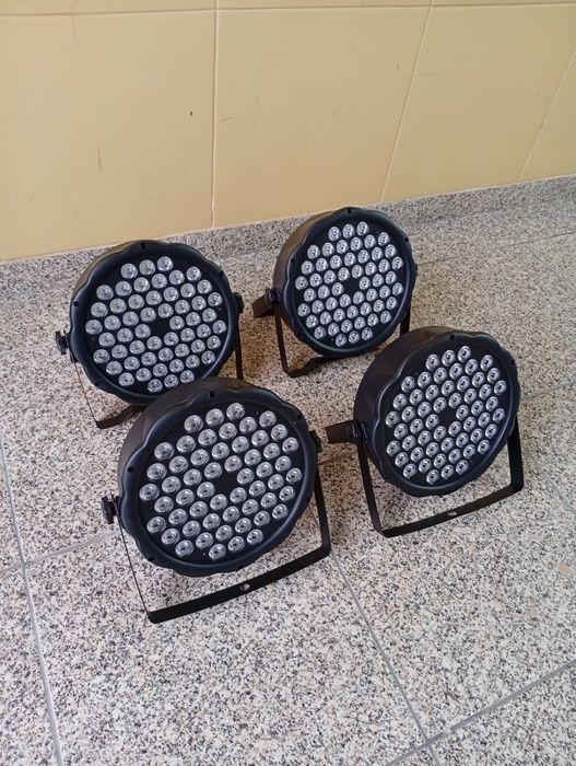 Conjunto 4 Focos Palco Par led RGBW  + Caixa Transporte