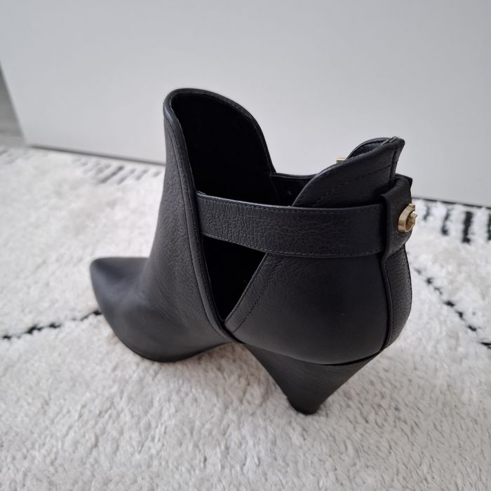 Wiosenne botki skórzane_słupek_Guess / 37