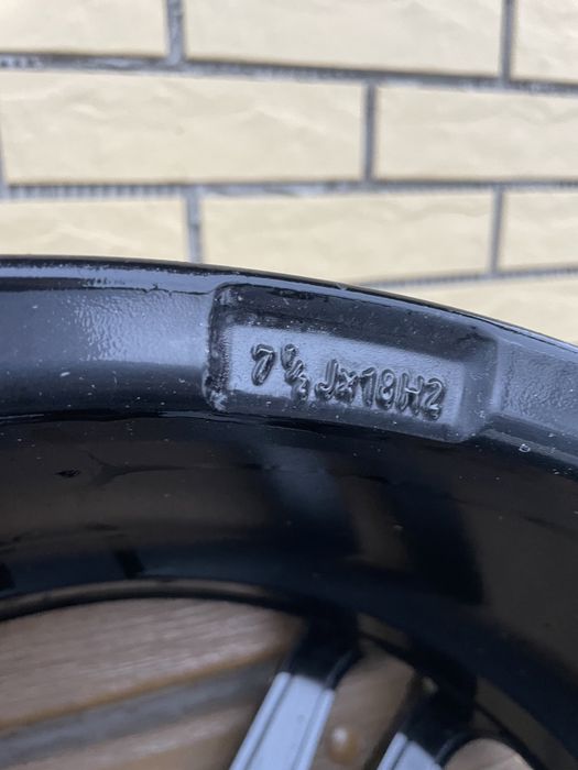 Диски R18 5.112 ET52  фольц гольф кадди тоуран шкода а5 а7 мерседес