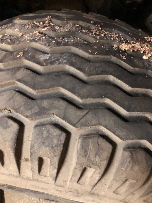 1 pneu BKT 400/60 - 15.5