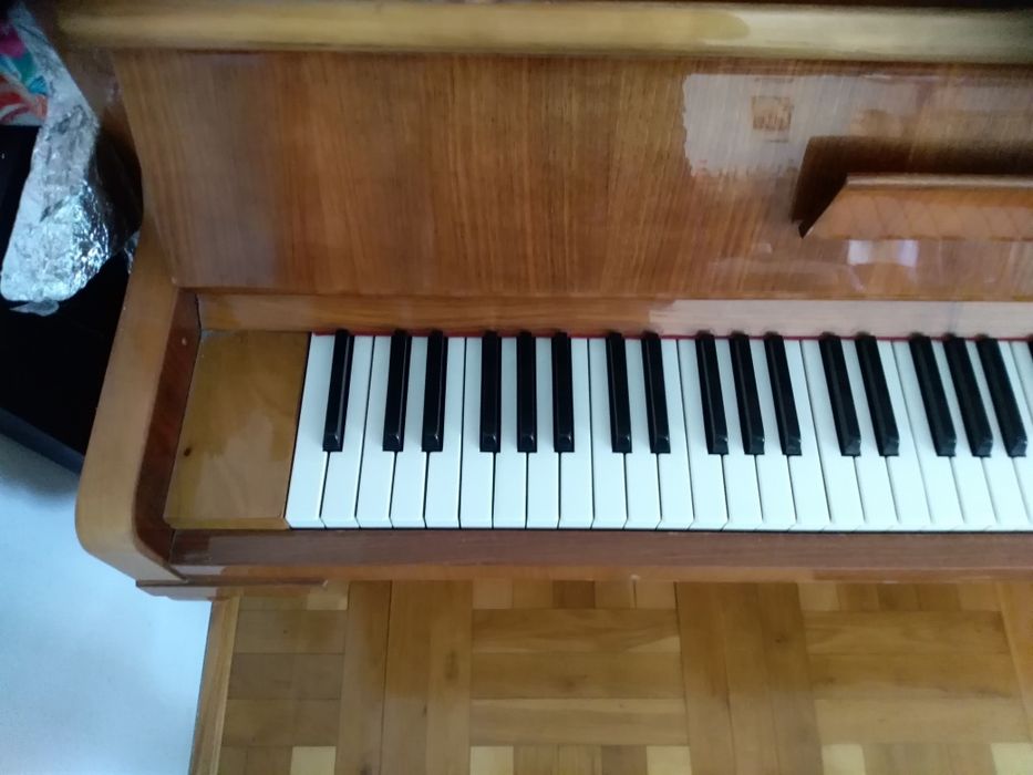 Pianino Legnica używane