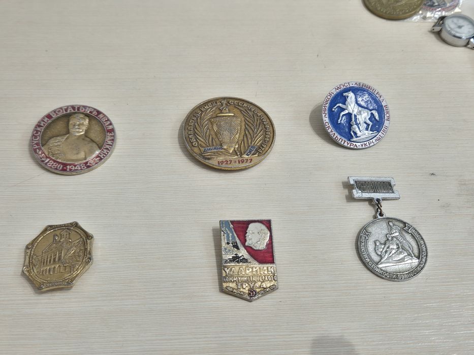 Значки СССР одним лотом